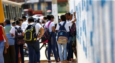 7 em cada 10 alunos brasileiros do ensino médio não conseguem resolver contas simples