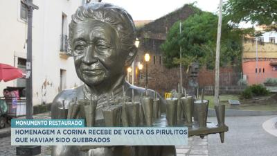 Estátua em homenagem a Corina passa por restauração