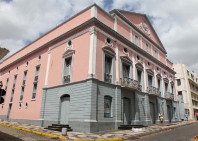 Teatro Arthur Azevedo realiza comemoração de aniversário de 206 anos 