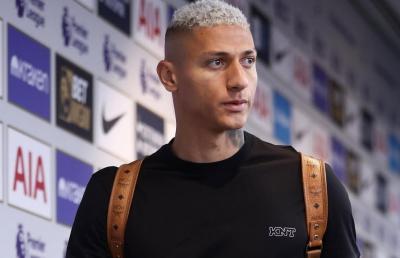 Richarlison deixa de lado sondagem de brasileiros para tentar recuperar R$ 10 milhões