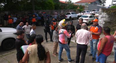 Órgãos públicos e moradores se reúnem sobre a desocupação de edifício no São Francisco