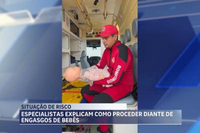 Saiba como agir em caso de engasgo em bebês