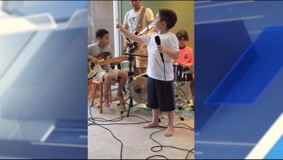 Grupo faz sucesso nas redes sociais com trilha sonora e coreografias animadas