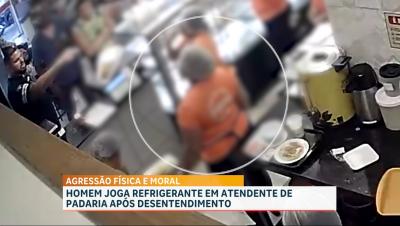 Câmeras flagram momento em que cliente joga refrigerante em atendente de padaria em SL
