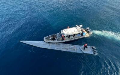 Como funciona submarino do tráfico controlado com aparelho de empresa de Elon Musk