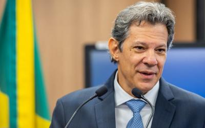 Haddad diz acreditar em crescimento do PIB acima dos 2,5% e em queda dos juros