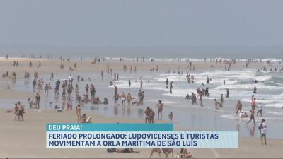 Feriado prolongado deixa praias de São Luís lotadas