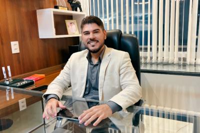 Dr. Fernando França 