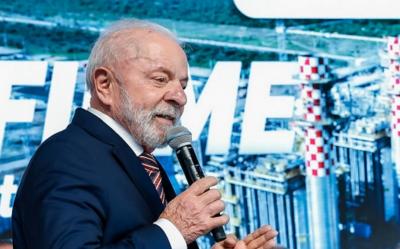 'Sem soberania, o Brasil não existiria', afirma Lula um dia após Trump formalizar tarifaço