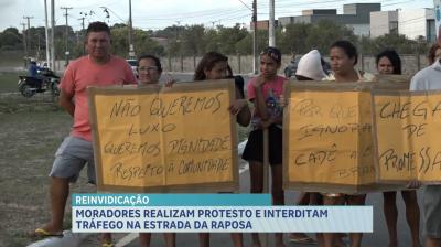 Moradores protestam e interditam trânsito na Estrada da Raposa (MA-203)