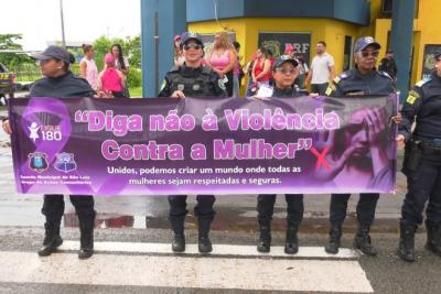 Ação da PRF conscientiza passageiros do transporte coletivo sobre casos de importunação sexual