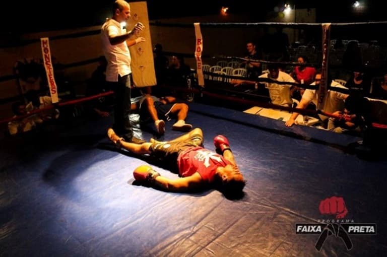 Boxe em Curitiba termina com ‘nocaute duplo’, mas sem vencedor