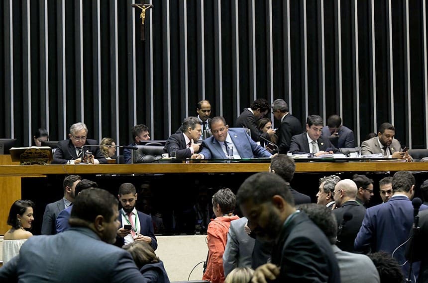 Congresso aprova Orçamento para 2020 com mínimo de R$ 1.039