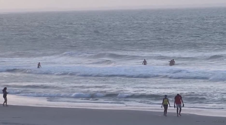 Praias: 13 pontos estão impróprios para o banho na Grande Ilha