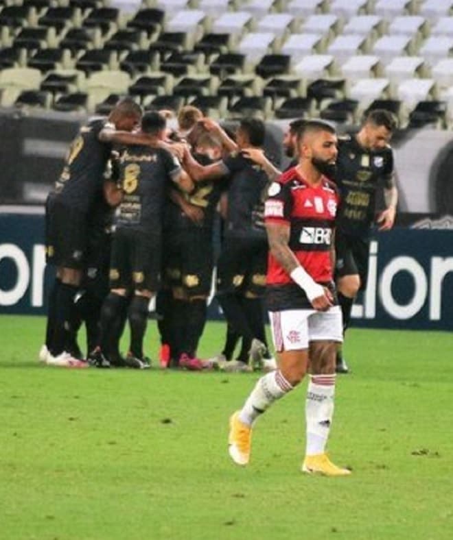 Com atuação previsível, Flamengo perde para o Ceará por 2 a 0