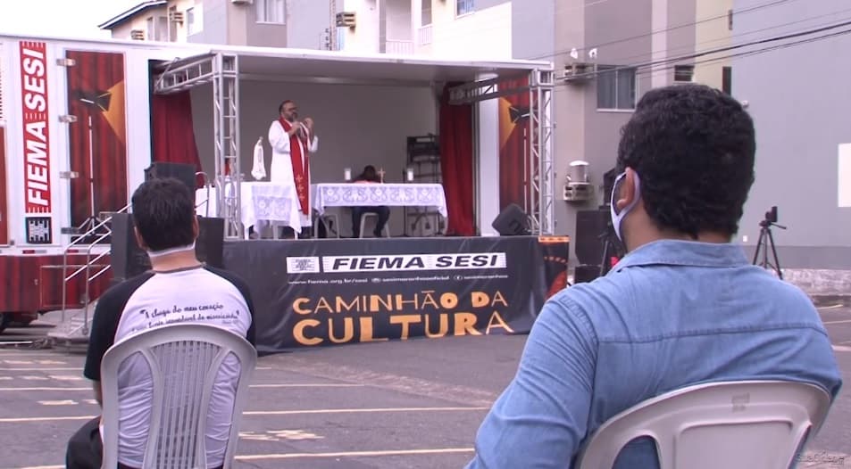 Projeto leva missas e cultos para condomínios de São Luís