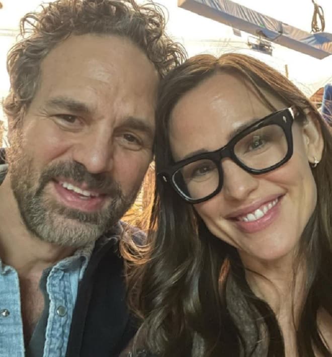 Atores de 'De repente 30' se encontram 17 anos após o filme