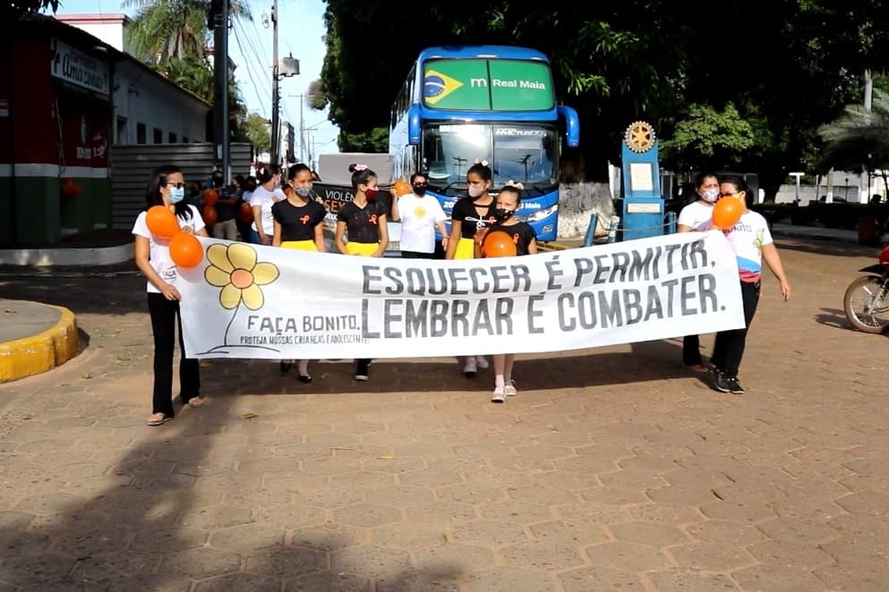 Carolina: caminhada alerta sobre violência contra crianças