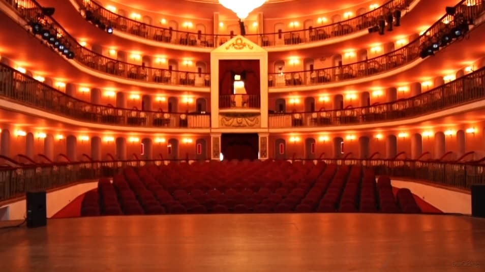 Teatro Arthur Azevedo completa 204 anos e lança programação online