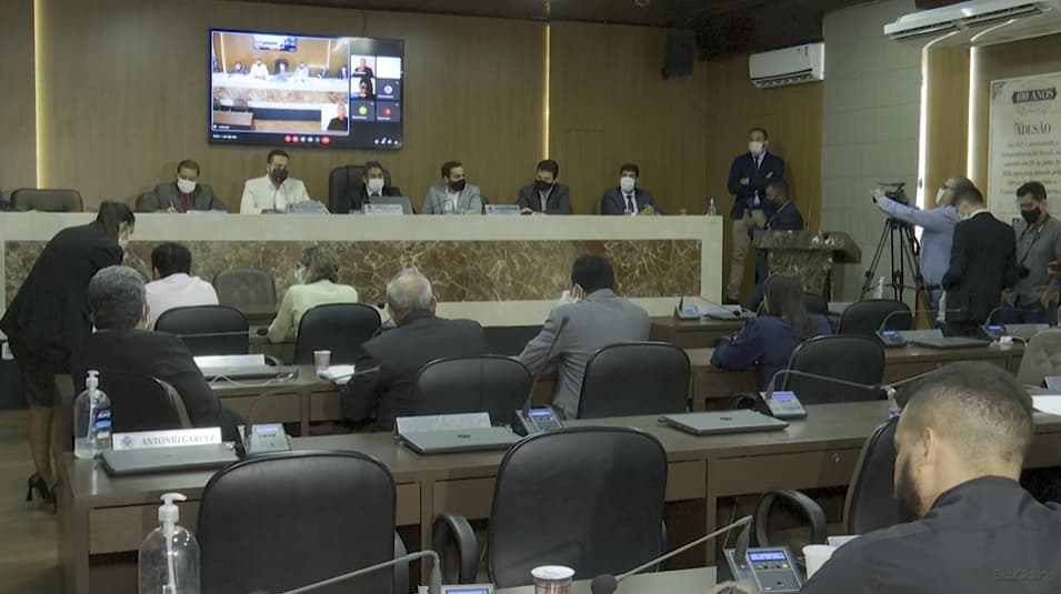 Câmara recebe secretário da SMTT para falar sobre a greve