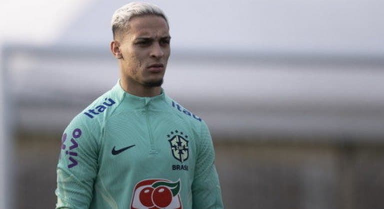 Antony nega agressões e diz que relação com a ex era 'tumultuada'