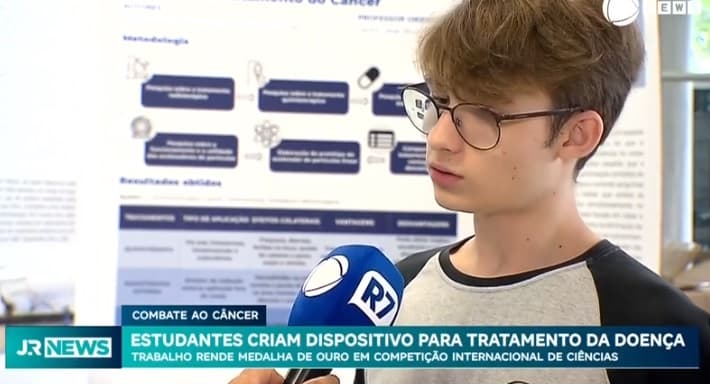 Estudantes brasileiros ganham medalha de ouro em pesquisa sobre câncer