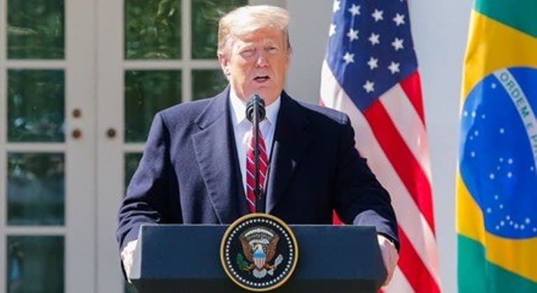 Suprema Corte dos EUA decide que Donald Trump pode concorrer à presidência neste ano