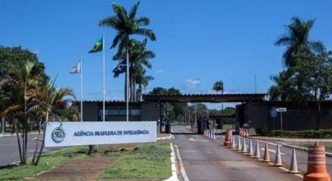 Acusado de vazar dados que envolvem Flávio Bolsonaro é demitido