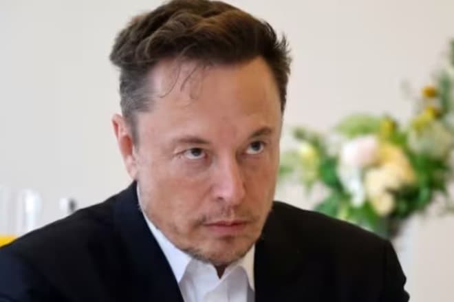 Inteligência artificial cita dois motivos pelos quais Elon Musk poderia ser um alienígena