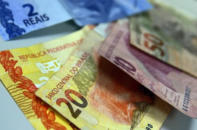 Regulamentação da reforma tributária prevê de cashback a carne na cesta básica