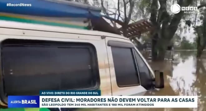 Água no Sul está contaminada por corpos apodrecendo dentro de casas
