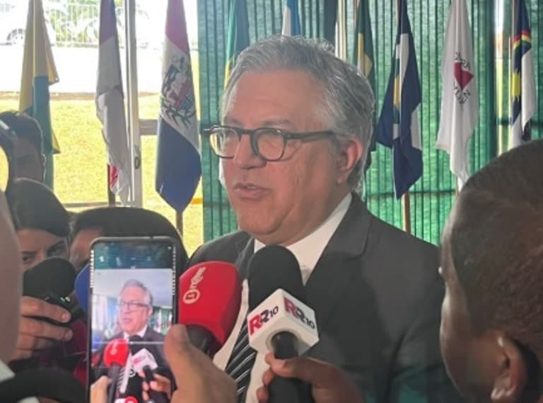 Lula orientou ministros exonerados a votarem em Motta e Alcolumbre, diz Padilha