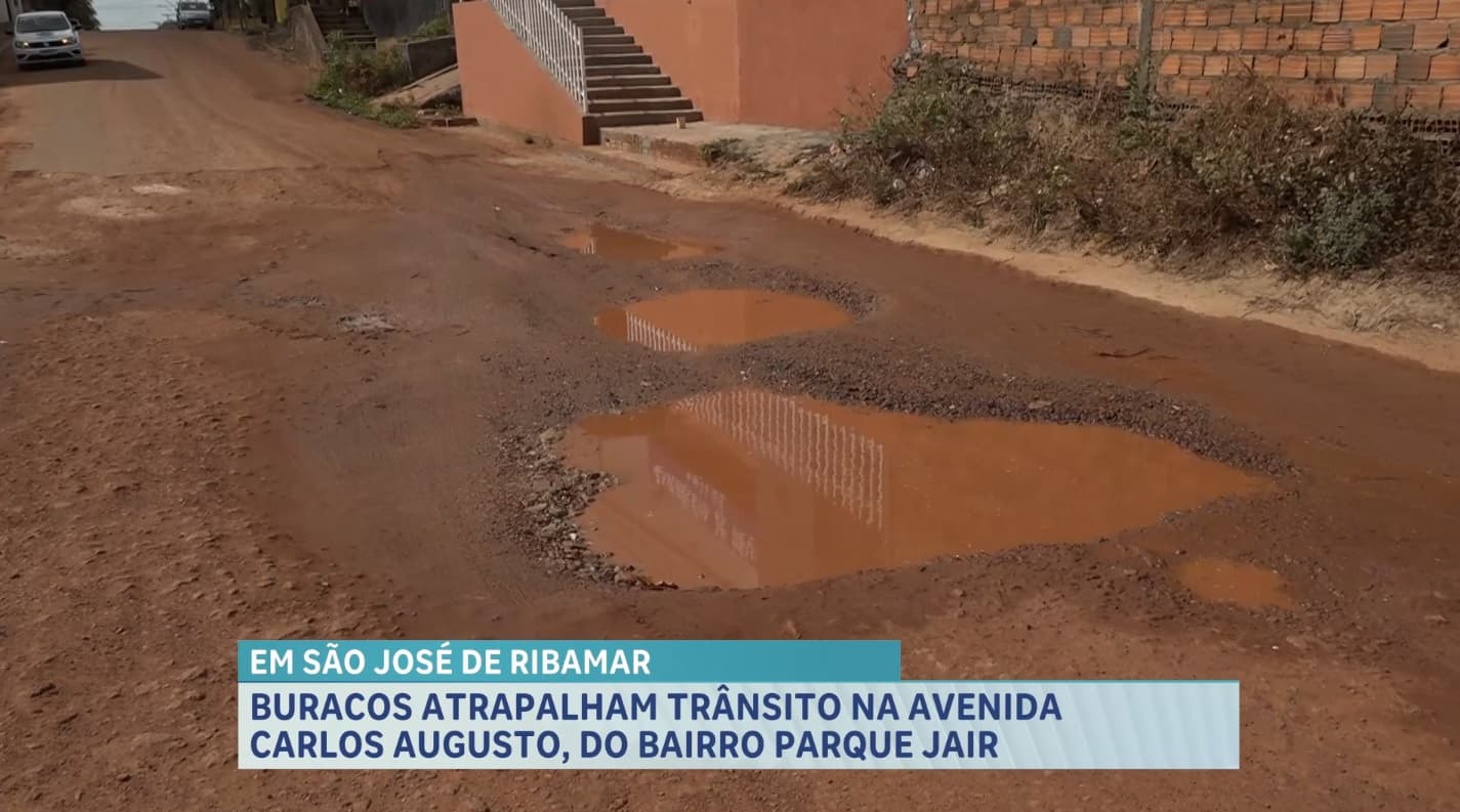 Buracos no asfalto atrapalham transito da Avenida Carlos Augusto, em São Luís