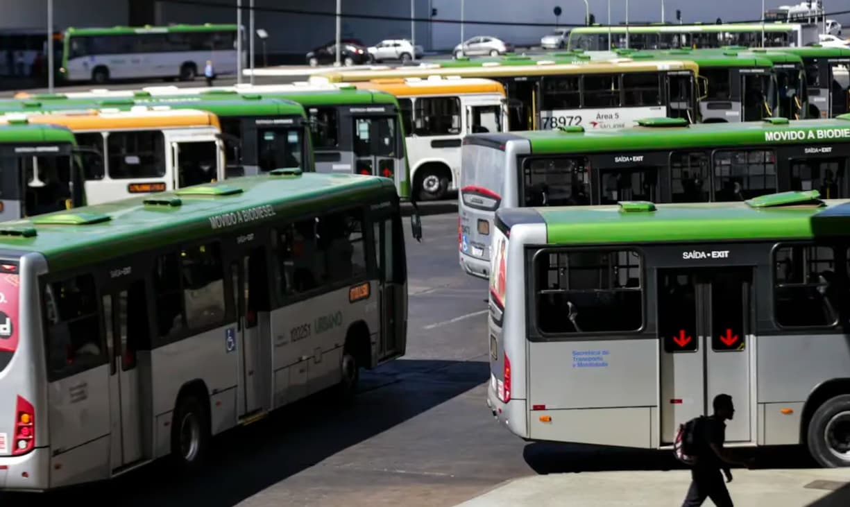 Tarifa zero no transporte público em estudo requer controle de custos e trocar carro por ônibus