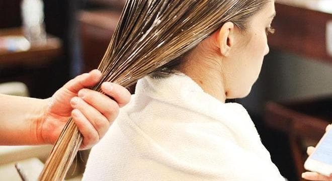 Alisar o cabelo pode custar a vida. Conheça os riscos do formol