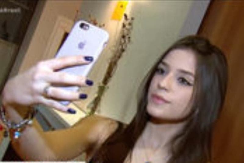 Jovens recorrem às plásticas para melhorar aparência na internet