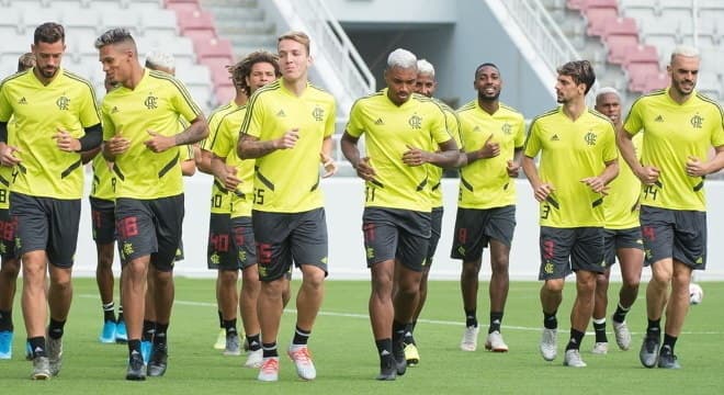 Fla treina primeira vez em Doha sob olhares de um campeão do mundo