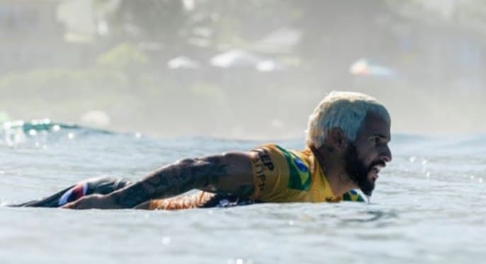 Ítalo bate Medina e conquista Mundial de Surfe pela 1ª vez