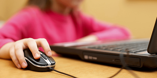 Brasil tem 4,8 milhões de crianças e adolescentes sem internet