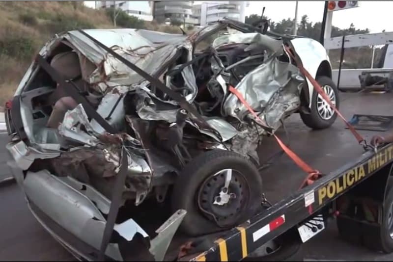 carro acidentado