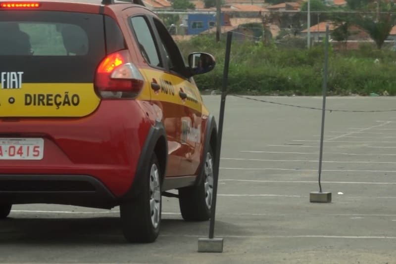 Detran retoma exames teóricos e práticos para obtenção da CNH