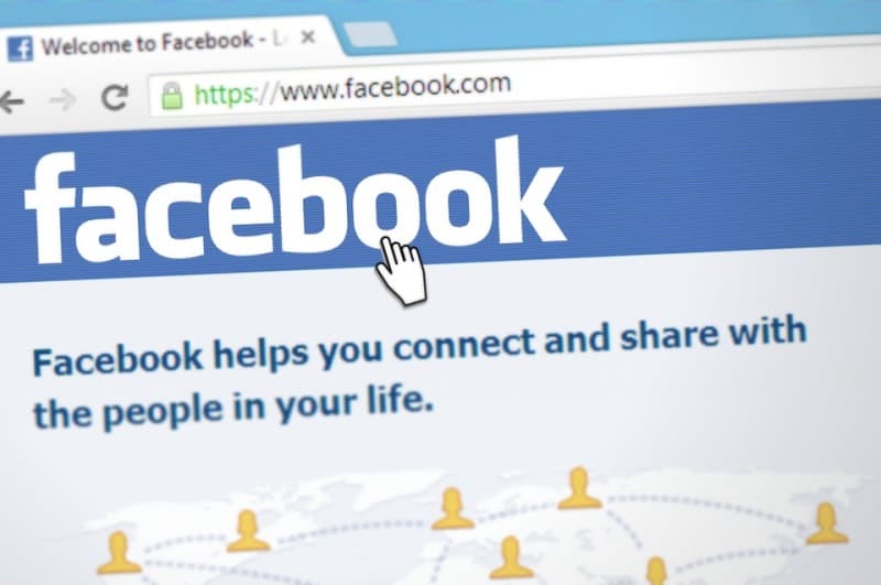 CPI quer informações sobre contas excluídas do Facebook ligadas a Bolsonaro