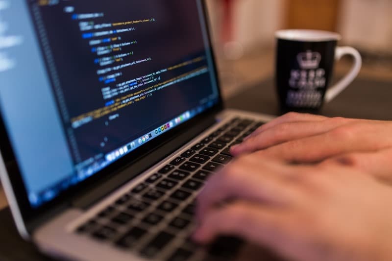 PL obriga empregador a arcar com custos necessários ao teletrabalho