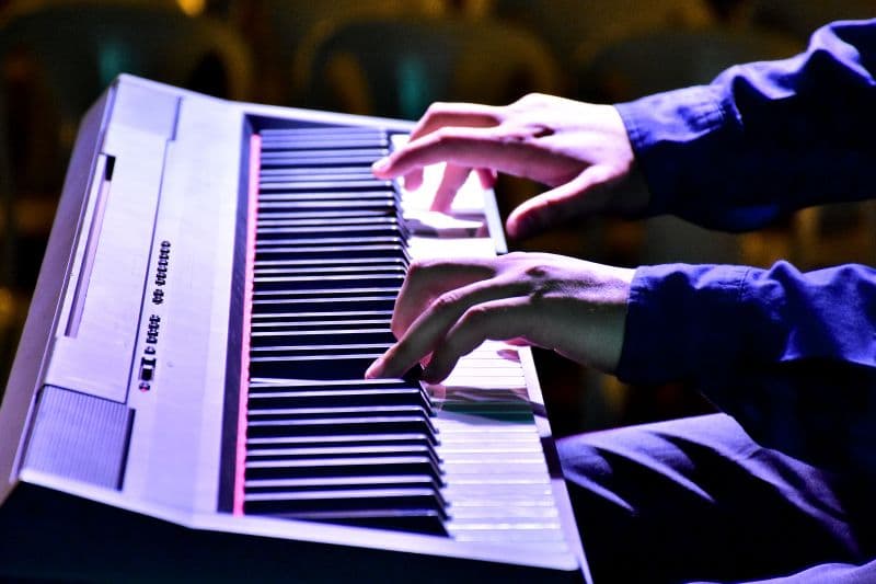 Artistas poderão receber auxílio emergencial durante pandemia