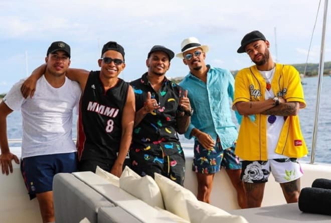Neymar contraiu covid-19 após férias em Ibiza, diz jornal francês