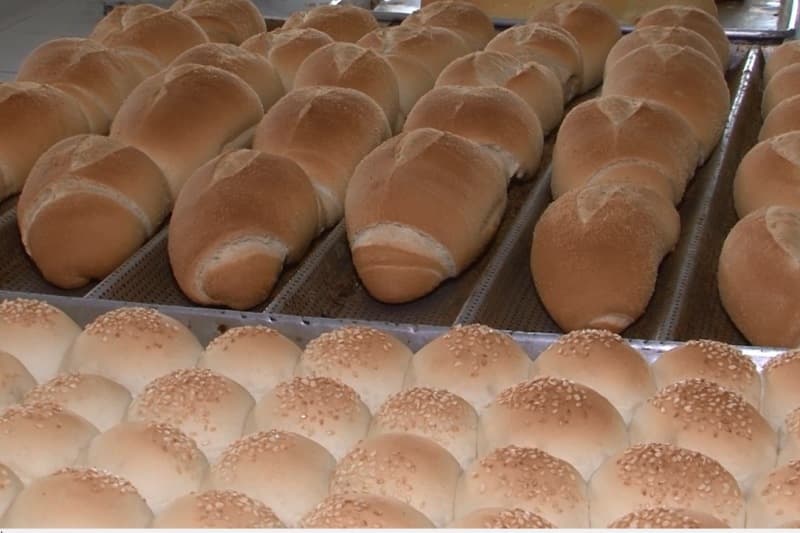 pães em forno