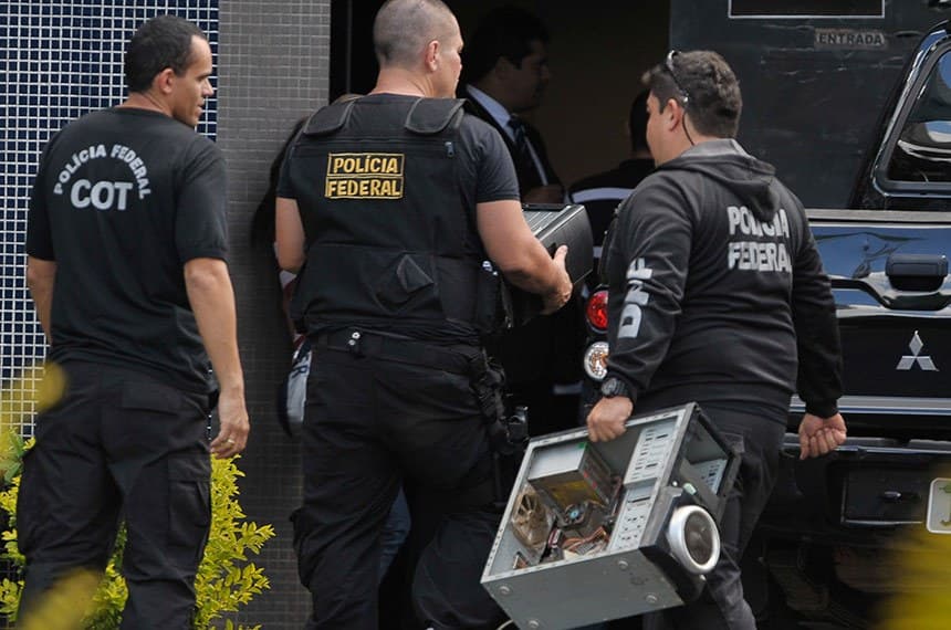 Lei cria funções comissionadas na Polícia Federal