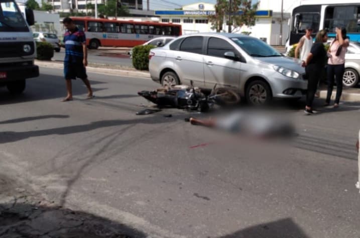 Motociclista morre após colisão na Av. Jerônimo de Albuquerque