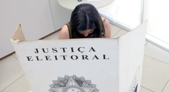 Cresce 60% o número de cidades com mais eleitores que habitantes