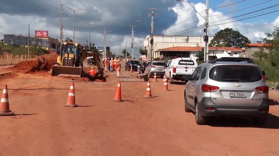 Iniciada 2ª etapa de asfaltamento da obra do BRT, no Araçagi